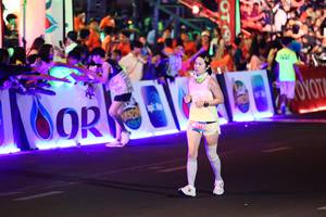 BIB: 
                            <button type="button" onclick="openModal(24259014)" class="btn btn-primary btn-sm float-right btn-popup" data-toggle="modal" data-target=".modal-high-quality">
                        <i class="fas fa-shopping-cart"></i> Add to Cart
                    </button>
                                            <button type="button" onclick="isThisMe(24259014, true)" class="btn btn-success btn-sm float-right btn-popup btn-isme hidden" data-toggle="tooltip" data-placement="bottom" title="นี่คือรูปของคุณใช่ไหม คลิกที่นี่เพื่อเอาเข้าอัลบั้ม">
                        <i class="fas fa-plus"></i> Add to album
                    </button>
                    <button type="button" onclick="isThisMe(24259014, false)" class="btn btn-warning btn-sm float-right btn-popup btn-isnotme hidden">
                        <i class="fas fa-ban"></i> Remove from album
                    </button>